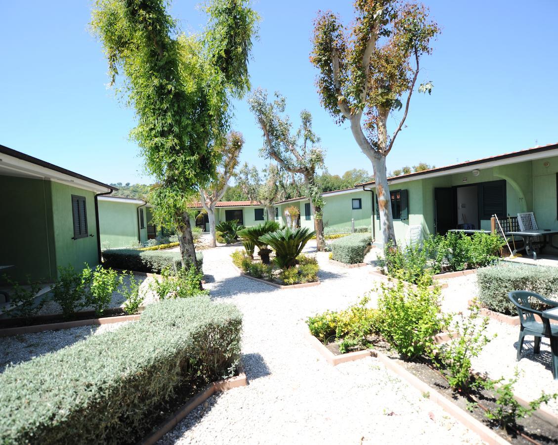 Camping & Village Eucaliptus Alba Adriatica Esterno foto